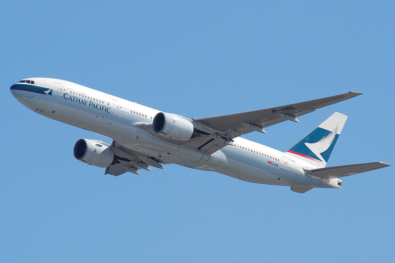 Cathay Pacific Boeing 777-200; B-HNL@HKG;31.07.2011/614sr