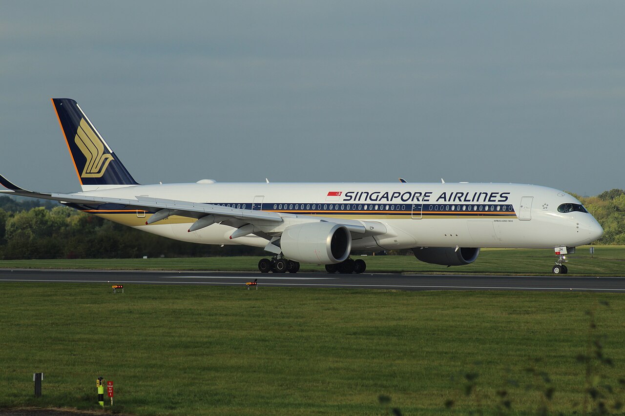 9V-SJH Airbus A350-941 Singapore Airlines, Manchester
